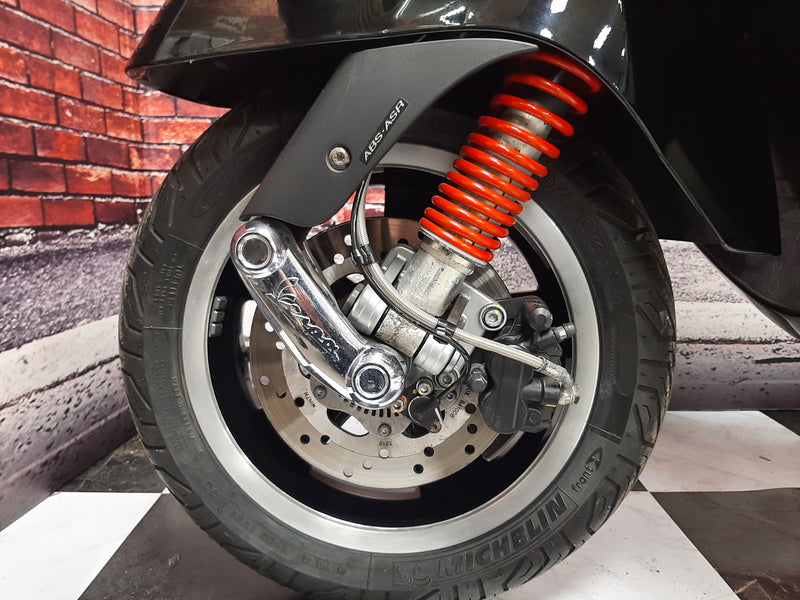 Vespa GTS 300 SUPER 2016